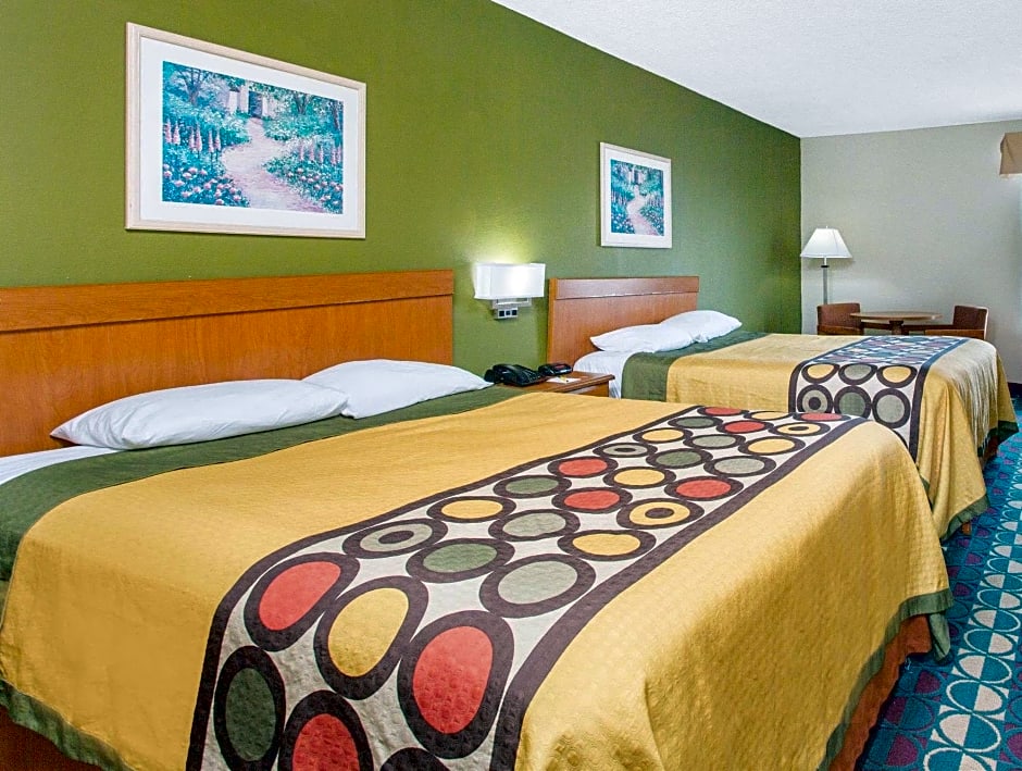 Super 8 by Wyndham Spartanburg/I-26 Exit 22