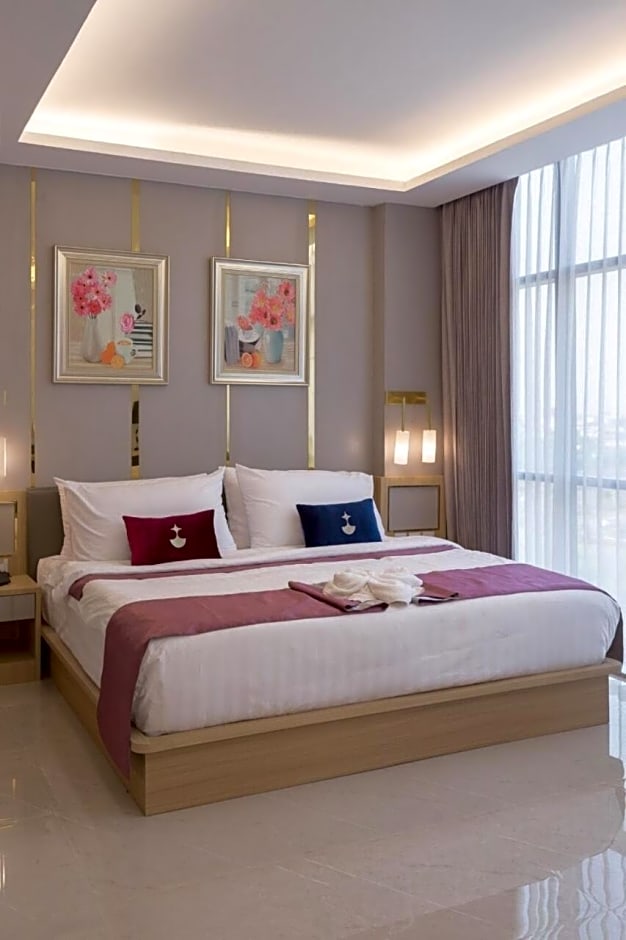 Elegant Airport Hotel