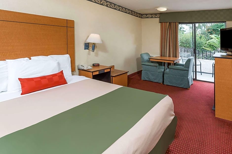 Travelodge by Wyndham San Clemente Beach