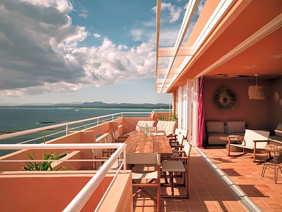 Bikini Island & Mountain Hotel Es Trenc -Adults only-