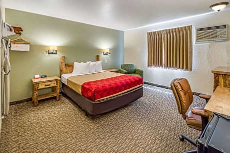 Queen Room - Accessible/Nonsmoking