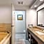 Comfort Inn & Suites Mundelein-Vernon Hills