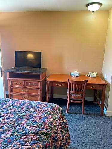 American Inn Council Bluffs – Council Bluffs, IA