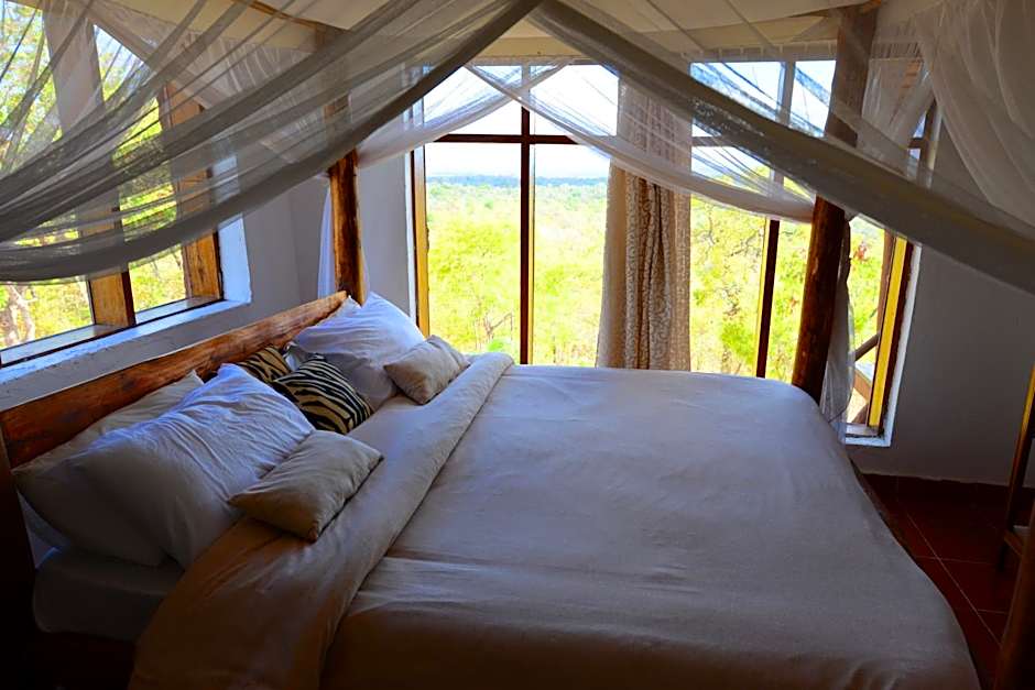 Sable Mountain Lodge, A Tent with a View Safaris