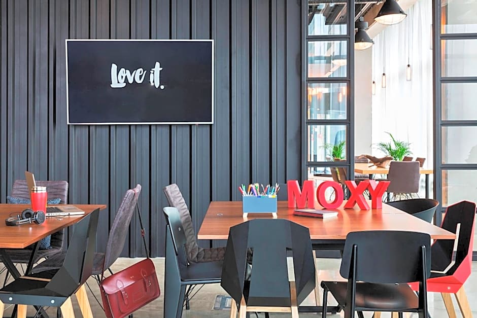 Moxy by Marriott Katowice Airport