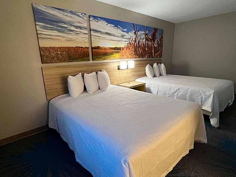 Days Inn by Wyndham Jamestown