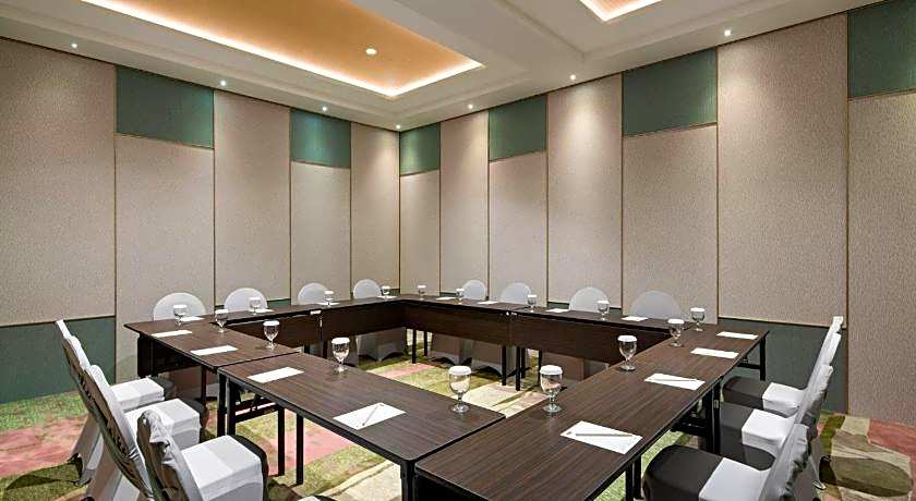 MaxOneHotels.com @ Kota Harapan Indah Bekasi