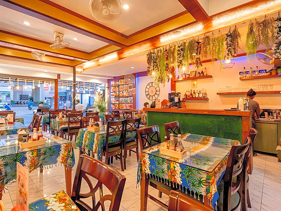 Patong Social Hotel and Restaurant