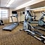 La Quinta Inn & Suites by Wyndham Pittsburgh Airport