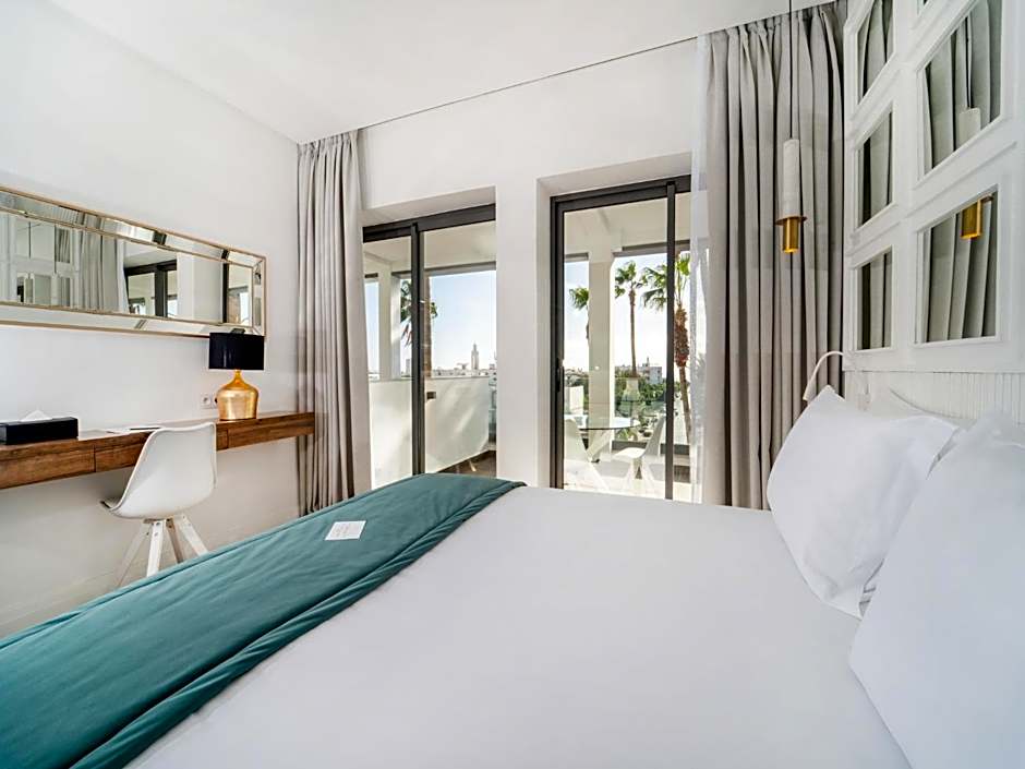 Petit Palace Suites Hotel