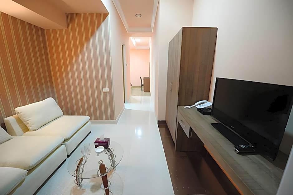 Yerevan Deluxe Hotel