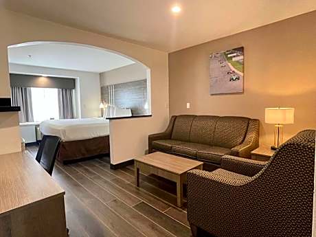 Accessible - 1 King Mobility Accessible Roll In Shower Non-Smoking Full Breakfast