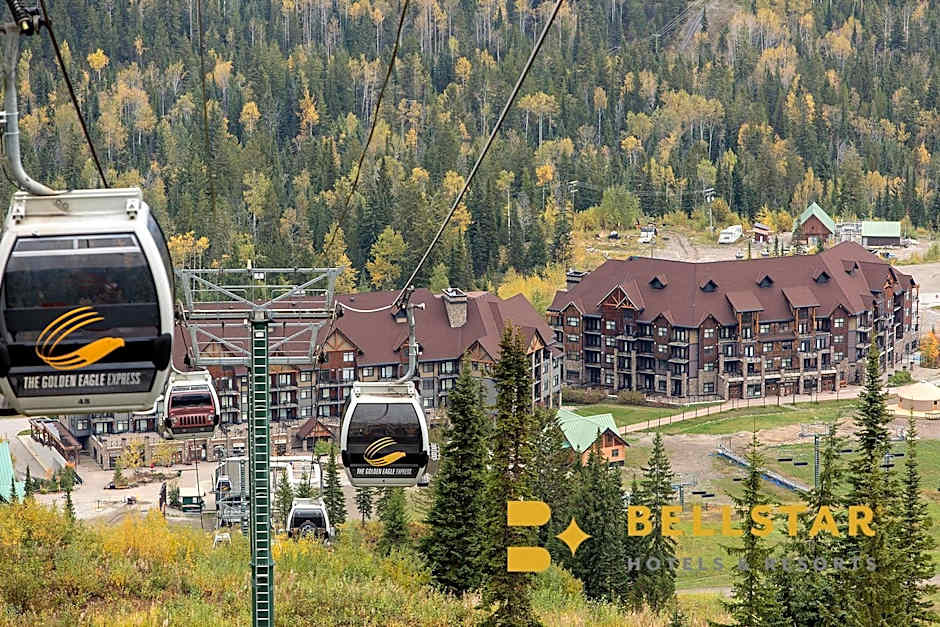 Glacier Mountaineer Lodge