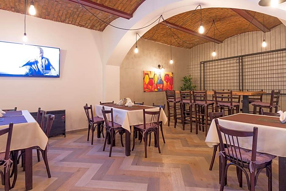 Capital Hotel Garni