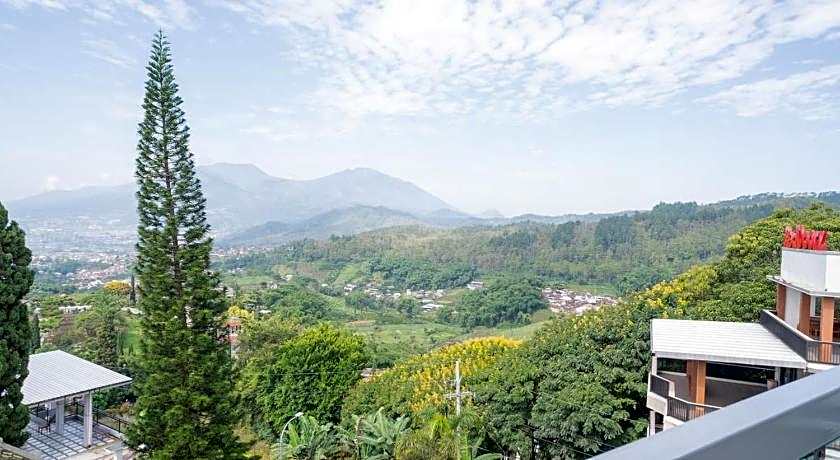 Sans Hotel Queen Batu