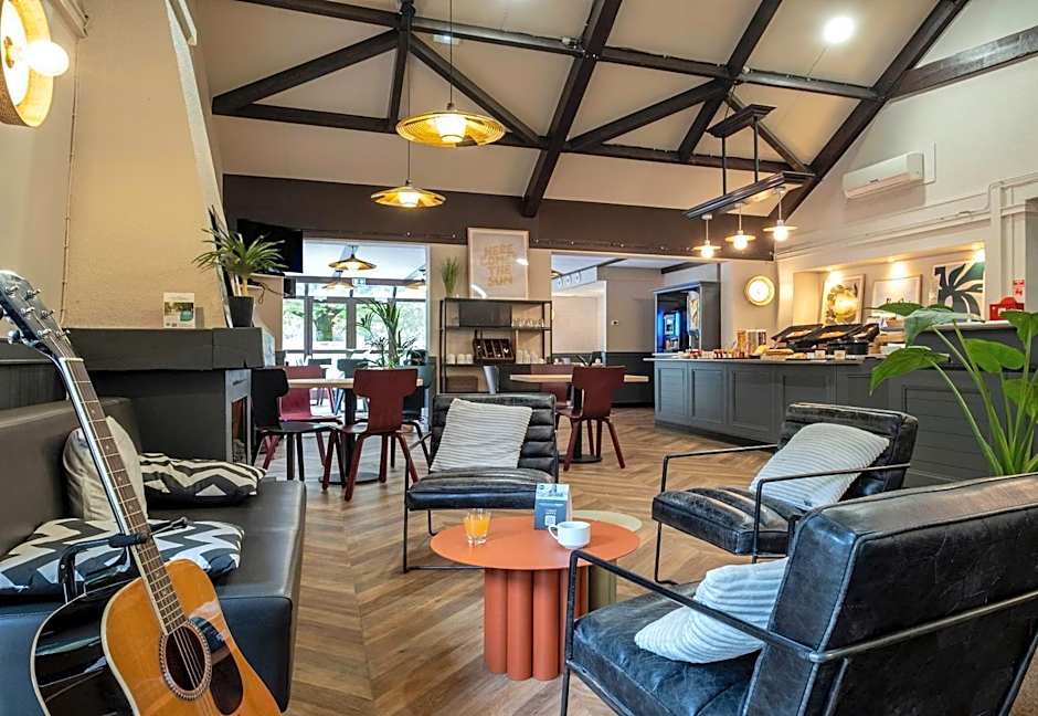 B&B HOTEL Niort Sud Venise Verte