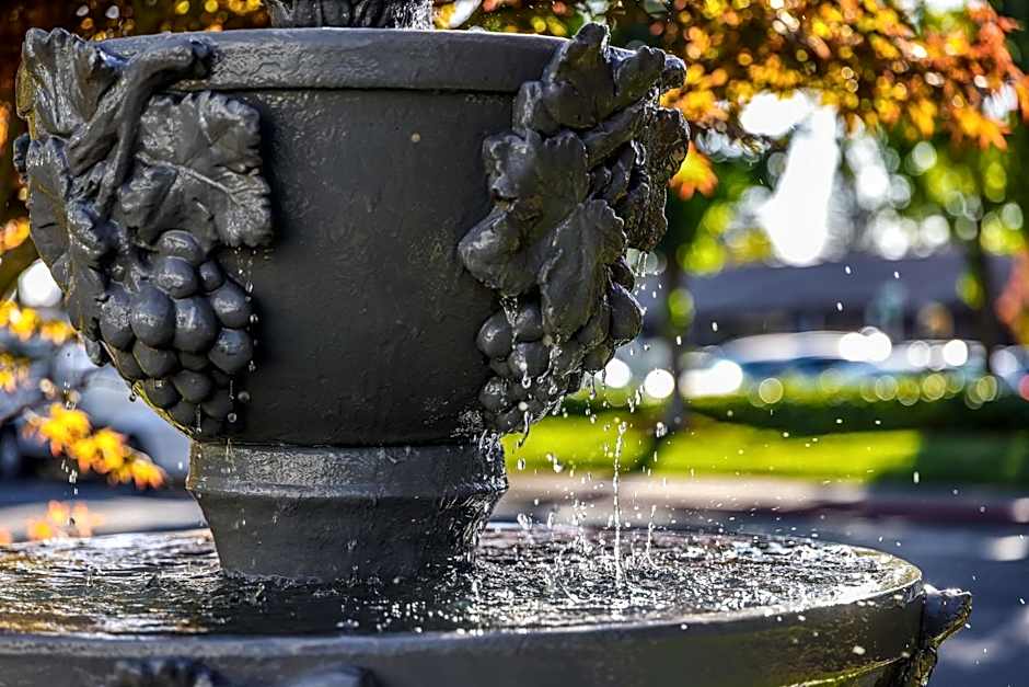 Sonoma Valley Inn, Tapestry Collection by Hilton