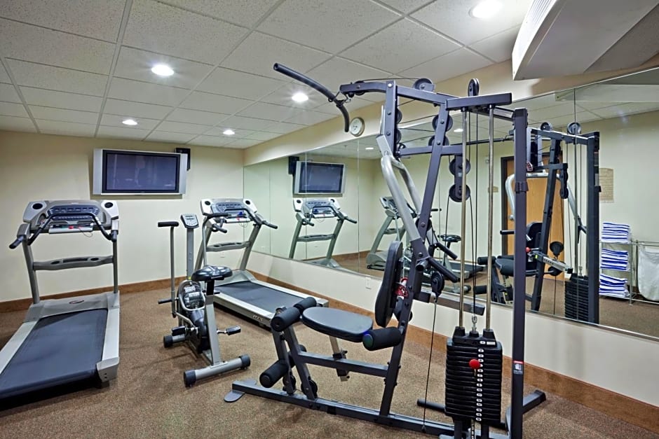 Holiday Inn Express Hotel & Suites Lincoln South, an IHG Hotel