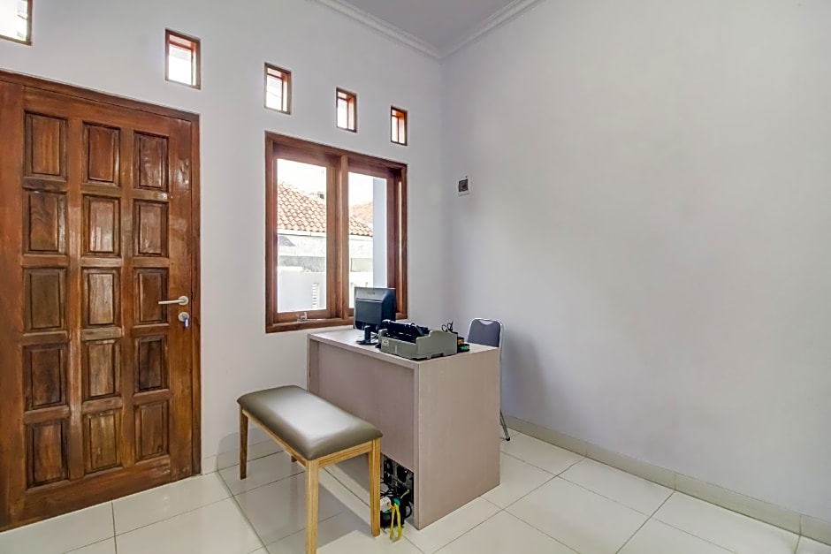 OYO 91243 Bina Syariah Guest House