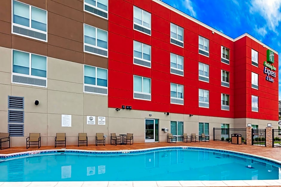 Holiday Inn Express & Suites Tulsa South - Woodland Hills, an IHG Hotel