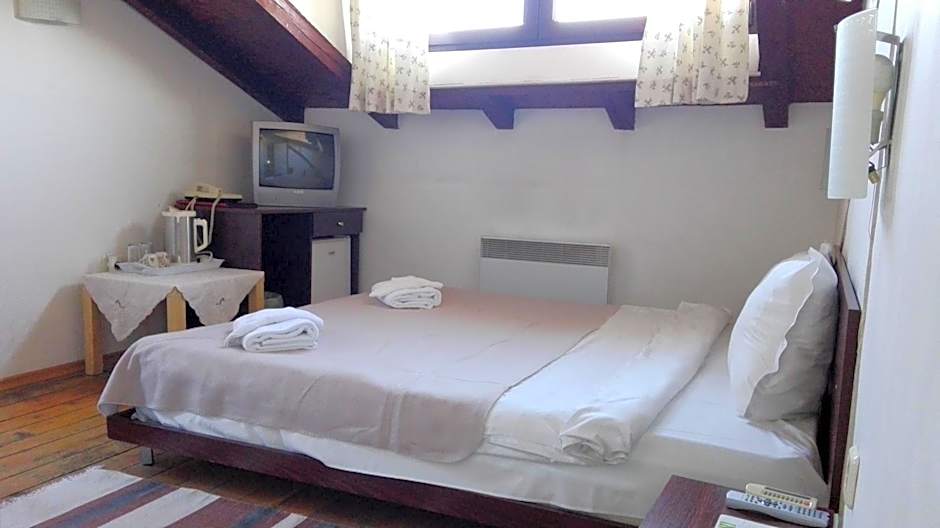 Scotty's Boutique Hotel