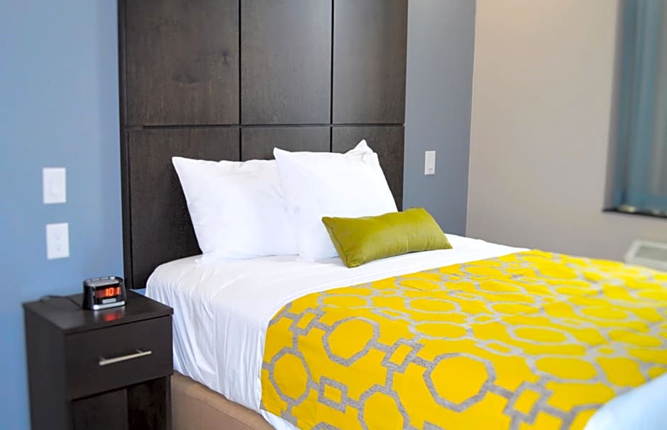 Voyage Hotel