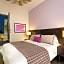 Decanter Hotel