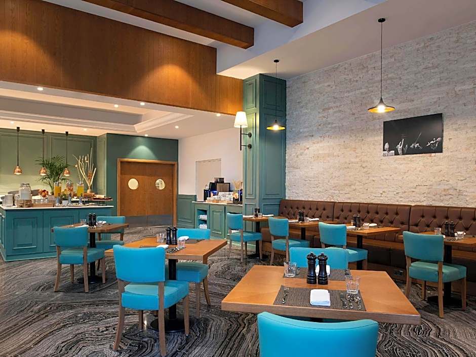 Adagio Doha