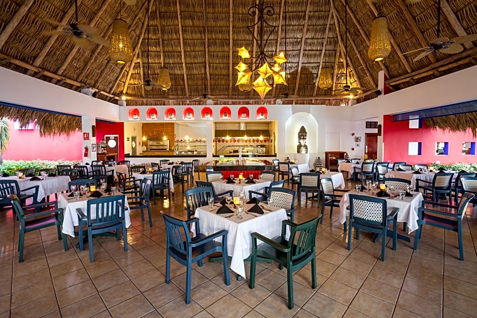 Royal Decameron Salinitas