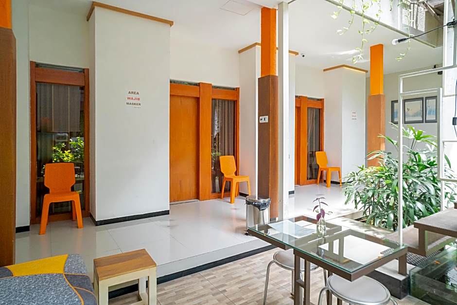 RedDoorz Syariah near Transmart MX Malang