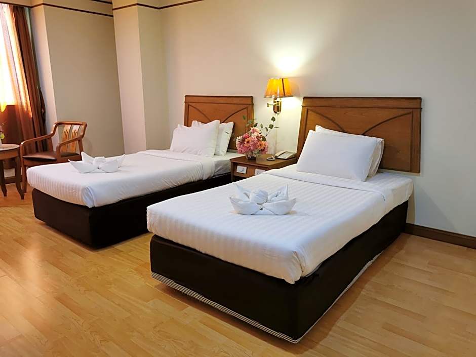 Morakot Twin Chumphon