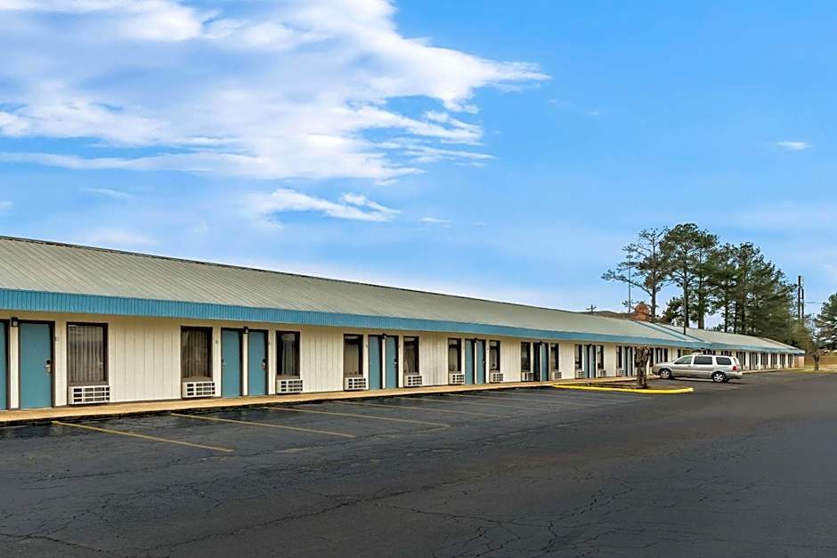 Rodeway Inn & Suites