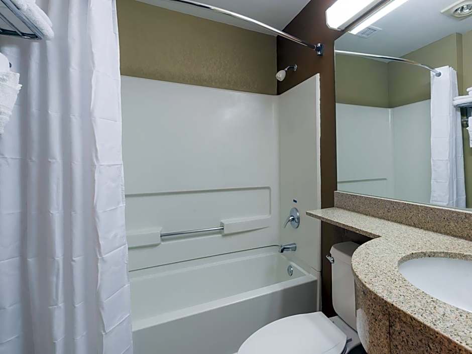 Microtel Inn & Suites By Wyndham West Chester