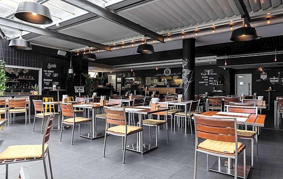 Atura Dandenong