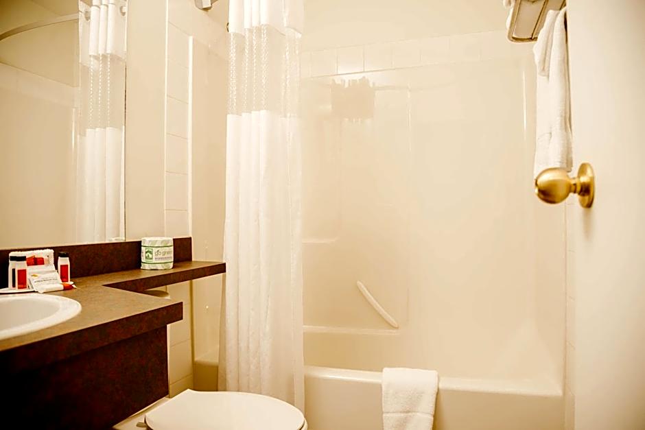 Super 8 by Wyndham Revelstoke BC