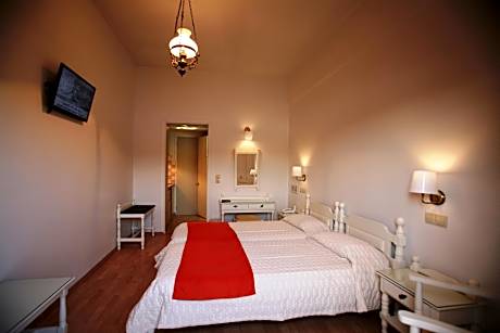 Double or Twin Room - Sea Front 2nd floor