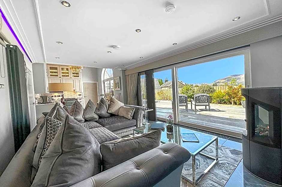 Little Fox Lodge Luxury Hideaway with Hot Tub Glencoe Near Fortwilliam