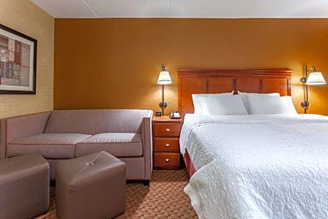 King Room with Sofa Bed and Study - Non-Smoking