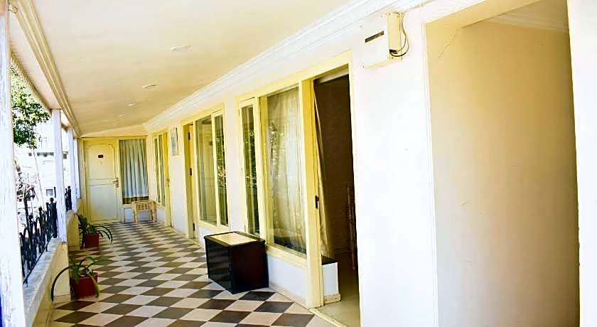 Hotel Samrat International