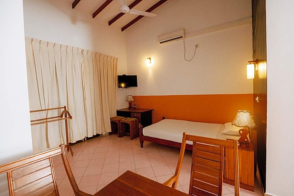 PRINCE BEACH HOTEL BENTOTA