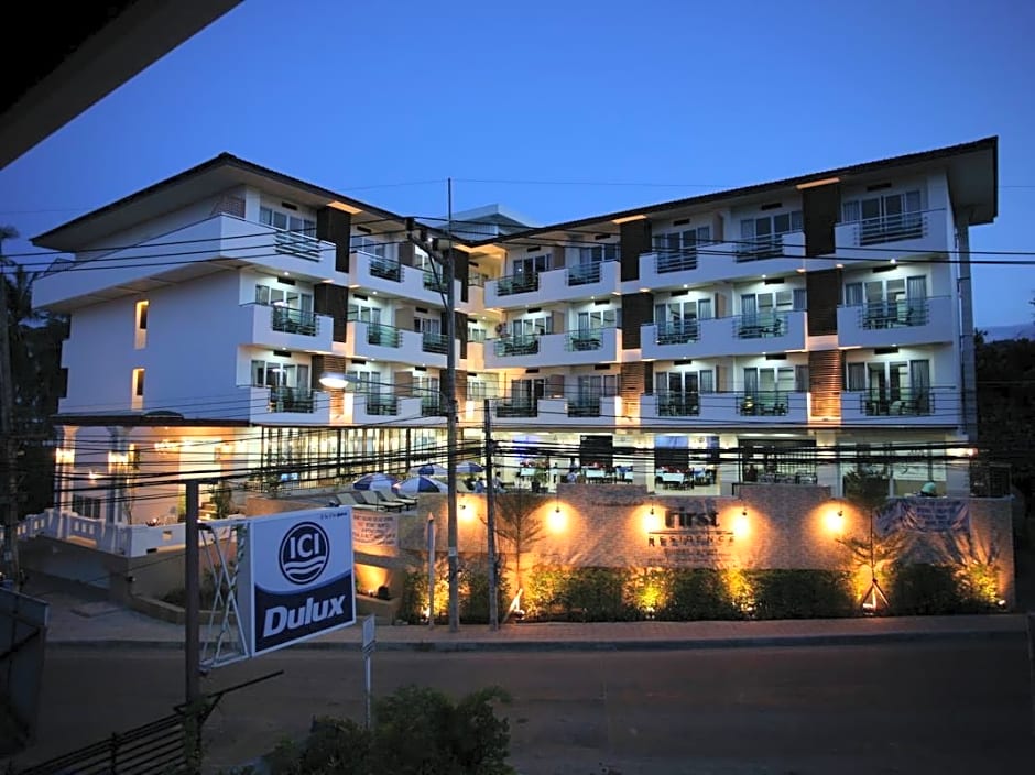 First Residence Hotel