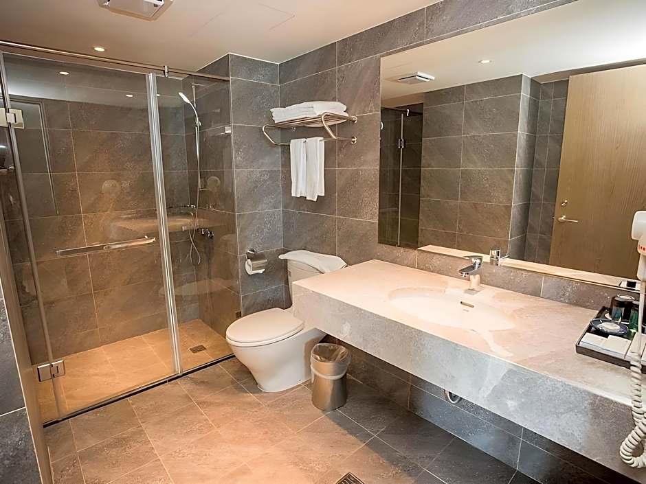 Pacific Hot Spring Hotel Green Bay