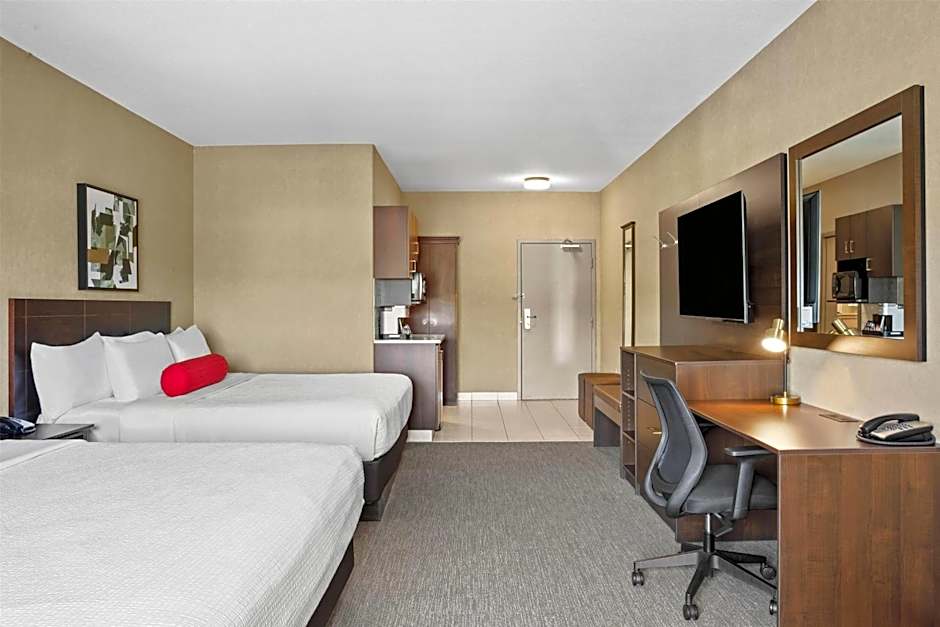 Ramada by Wyndham Drumheller Hotel & Suites