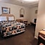 Twin Pine Motel