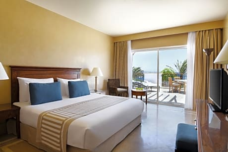 Royal Suite, Queen Bed, Sea View