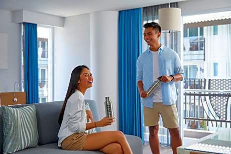 Deluxe Twin Pool view, Guest room, 2 Twin/Single Bed(s)