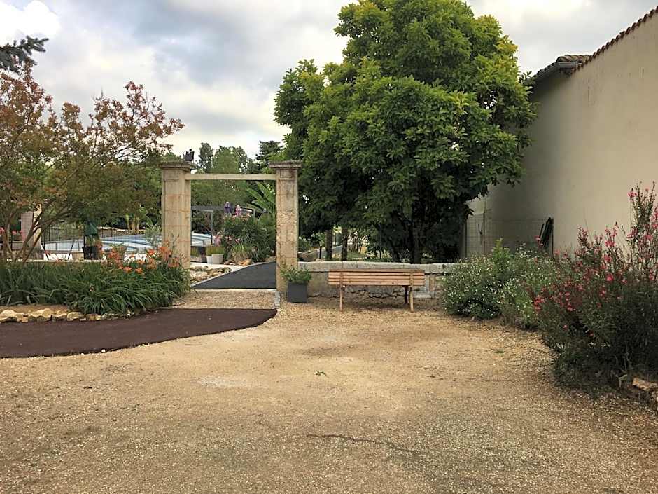 Jardin d'arcy - chambres d'hôtes avec piscine et SPA