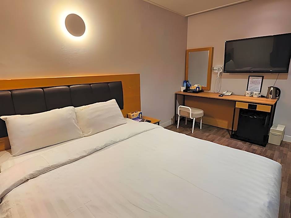 Pungnam Tourist Hotel
