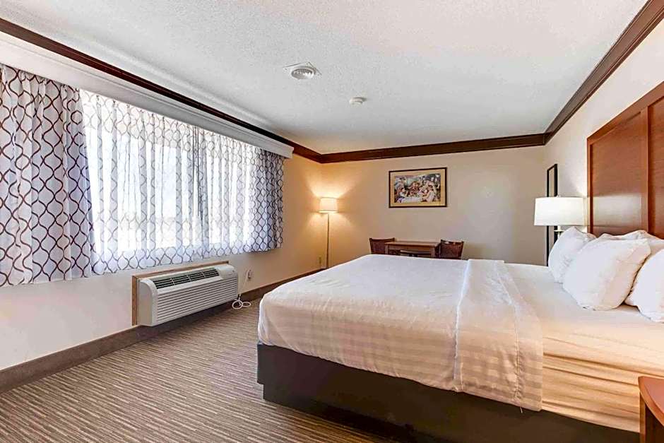 Best Western Movie Manor