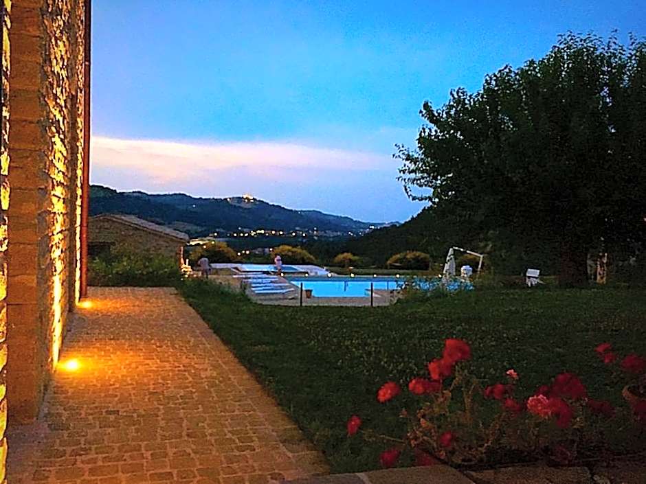 Amico Country House